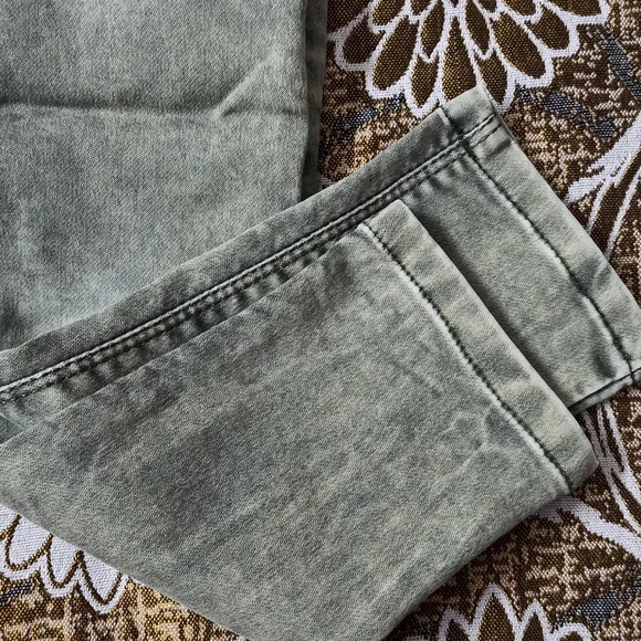 Kids Jeans - Picture 9 of 9